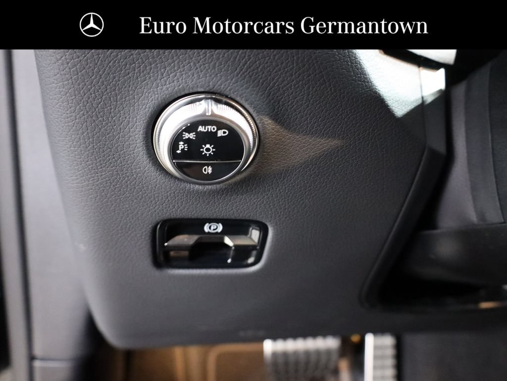 Certified 2026 Mercedes-Benz GLC 300 4MATIC image 11