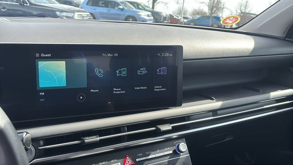 Used 2025 Hyundai Tucson SE image 19