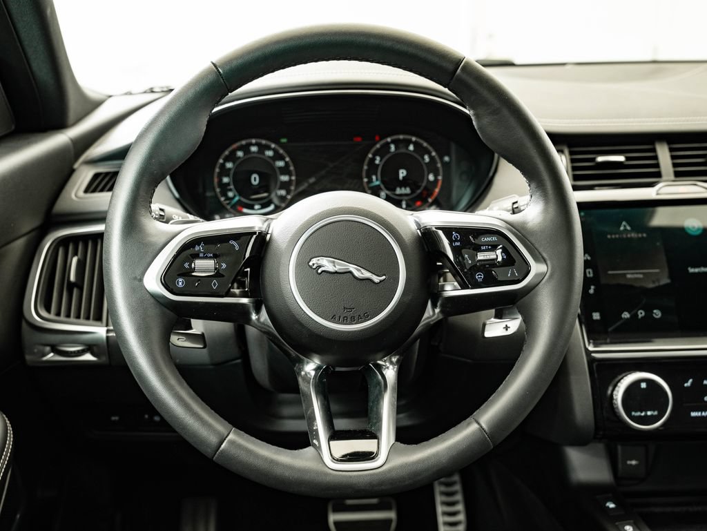 Certified 2024 Jaguar E-PACE R-Dynamic SE AWD/4WD image 38