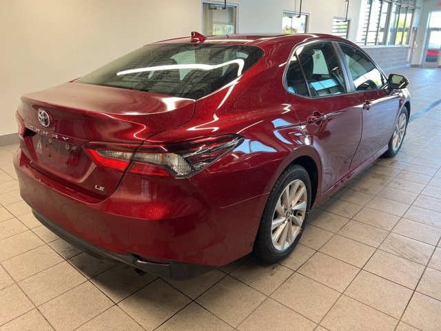 Used 2021 Toyota Camry LE image 7