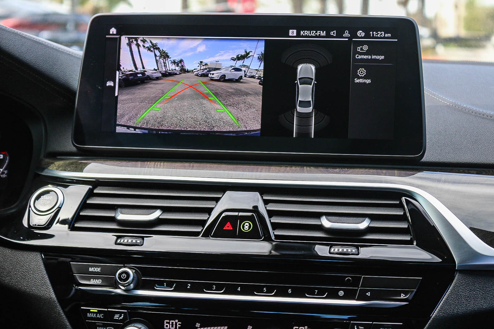 Used 2022 BMW M550i xDrive image 14