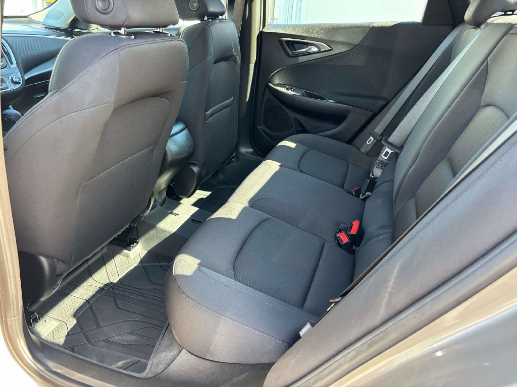 Used 2024 Chevrolet Malibu RS w/ LPO, Floor Liner Package FWD image 13