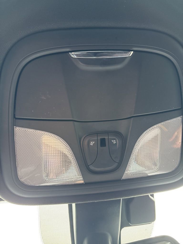 Used 2015 Chrysler 200 S w/ Comfort Group image 21