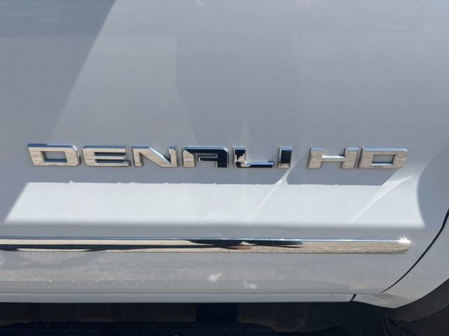 Used 2017 GMC Sierra 2500 Denali w/ Duramax Plus Package AWD/4WD image 13