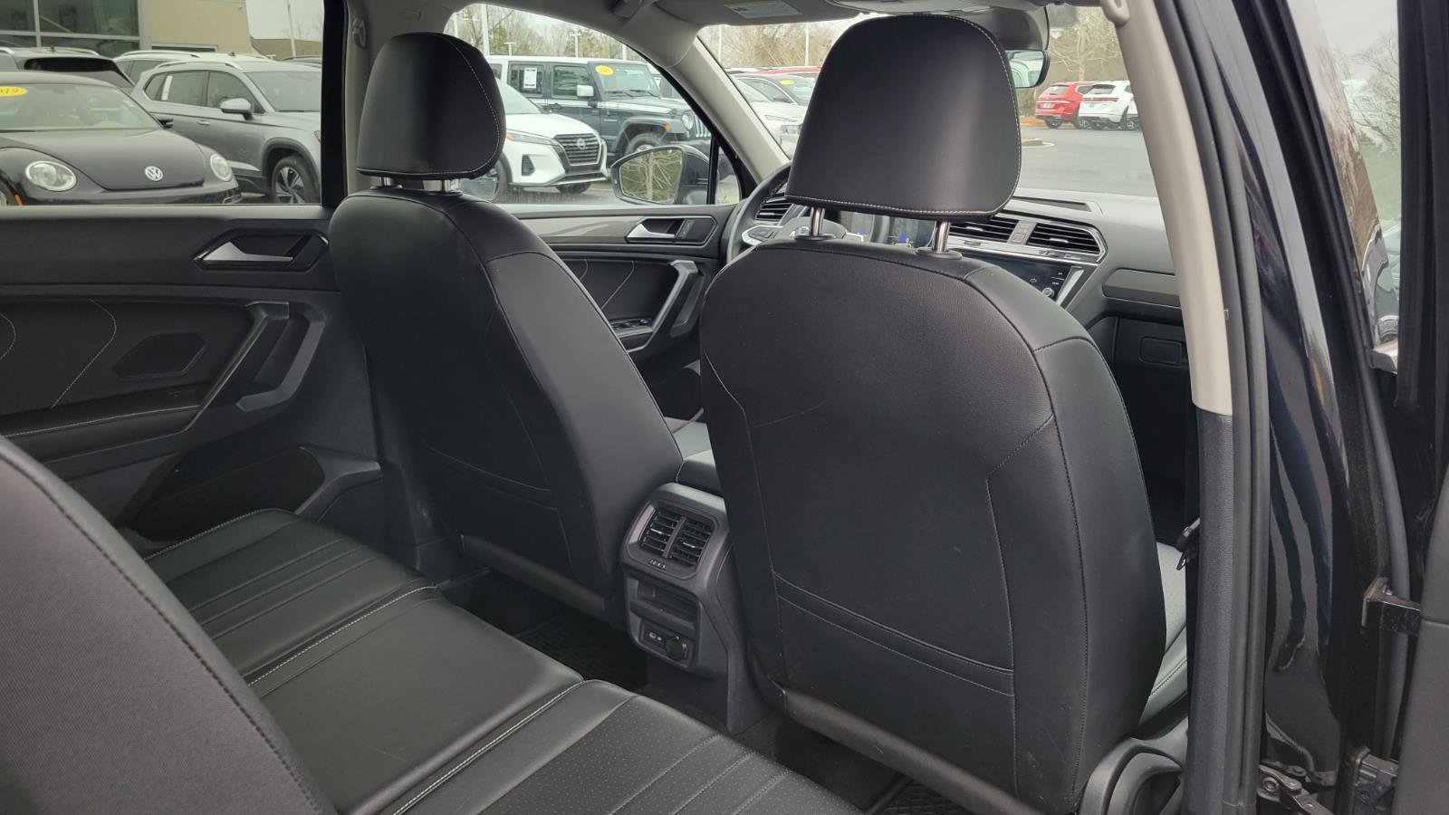 Certified 2023 Volkswagen Tiguan SE image 44