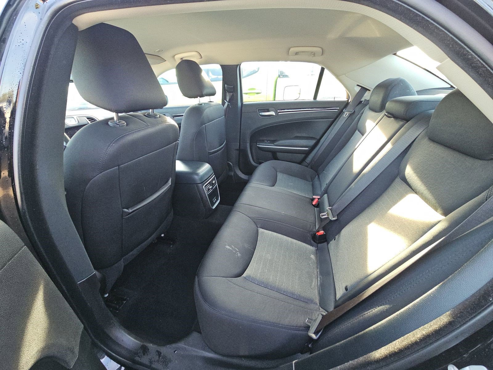 Used 2023 Chrysler 300 Touring w/ Safetytec Plus Group RWD image 15