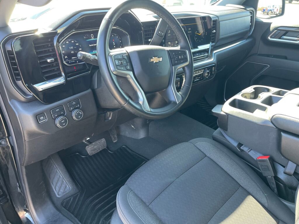 Used 2025 Chevrolet Silverado 1500 LT image 5