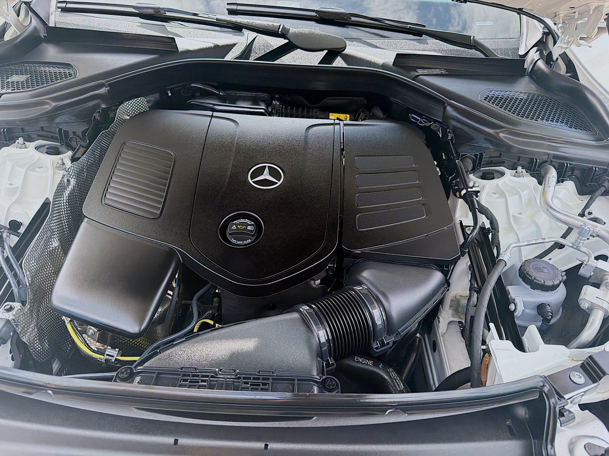 Used 2024 Mercedes-Benz GLC 300 4MATIC image 32