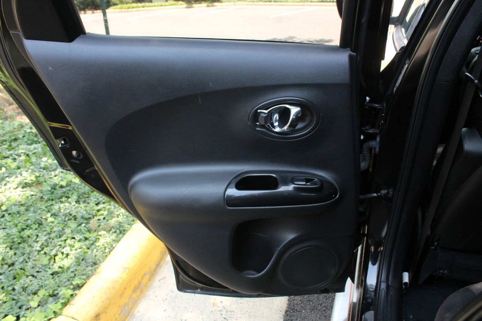 Used 2015 Nissan Juke NISMO RS w/ Interior Illumination Package AWD/4WD image 18