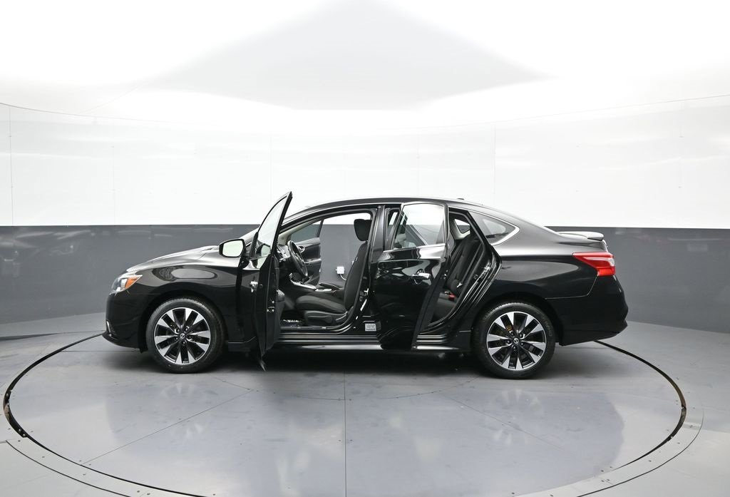 Used 2016 Nissan Sentra SR image 41