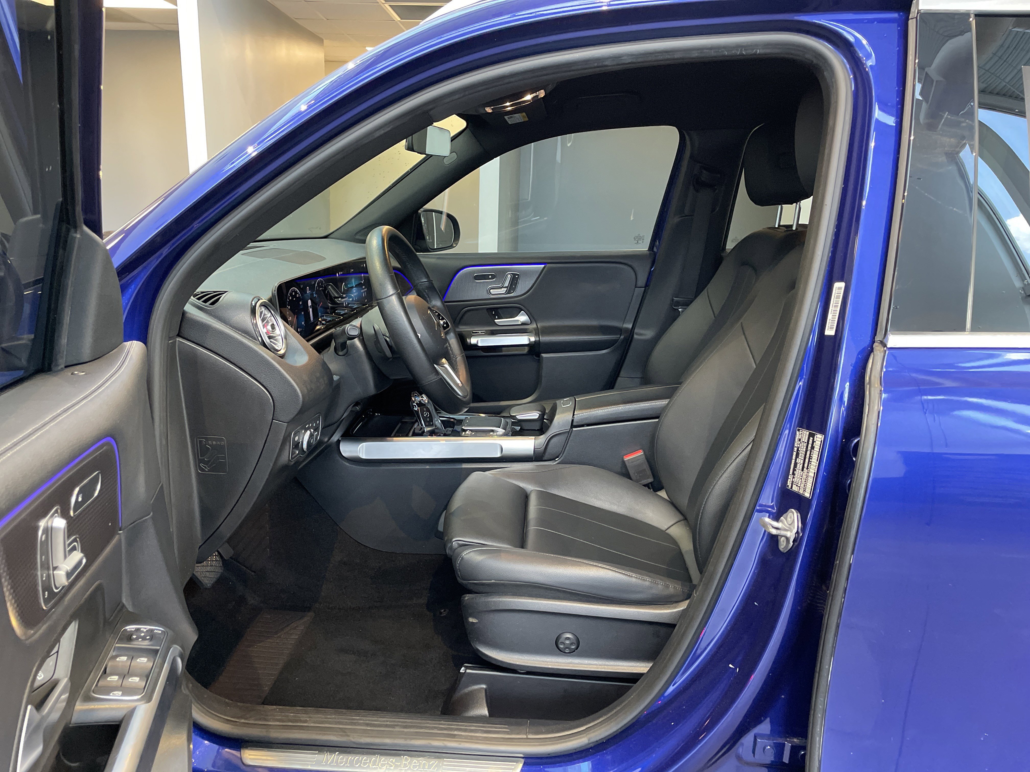Used 2021 Mercedes-Benz GLB 250 image 19