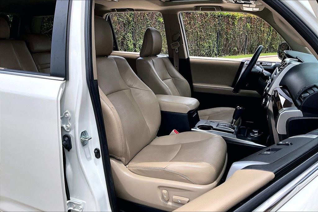 Used 2022 Toyota 4Runner Limited AWD/4WD image 10