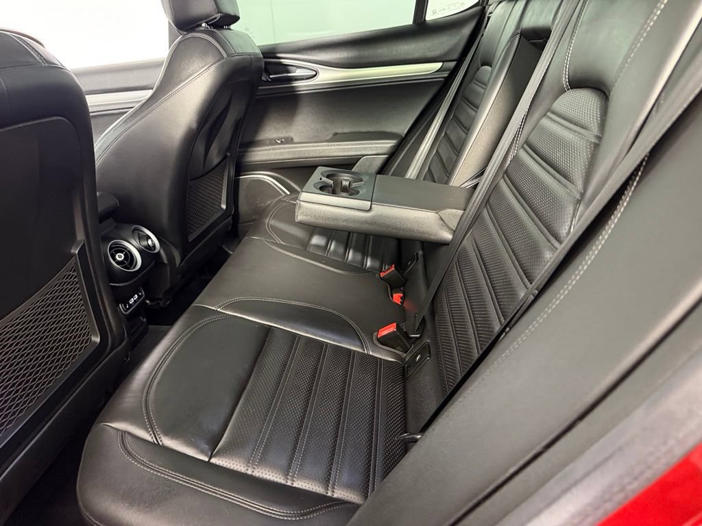 Used 2023 Alfa Romeo Stelvio Veloce AWD/4WD image 26