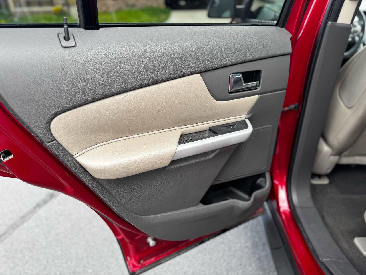 Used 2012 Ford Edge SEL image 21