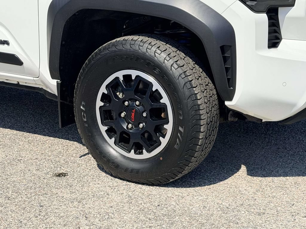Used 2024 Toyota Tacoma TRD Off-Road w/ TRD Off Road Premium Package AWD/4WD image 26