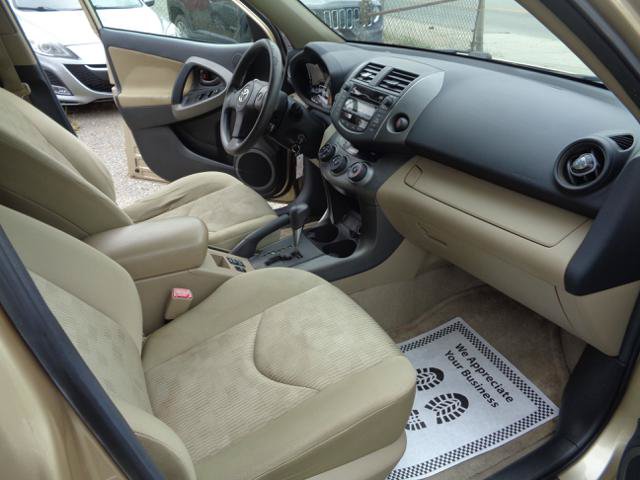 Used 2010 Toyota RAV4 4WD image 38