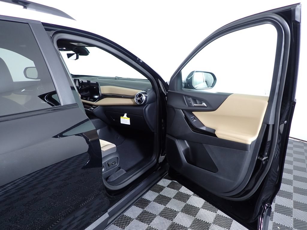 New 2026 Chevrolet Equinox ACTIV w/ Convenience Package III AWD/4WD image 38