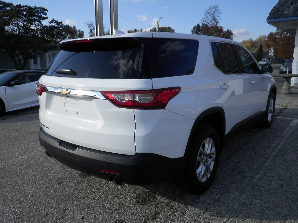 Used 2021 Chevrolet Traverse LS w/ LPO, Cargo Package image 7