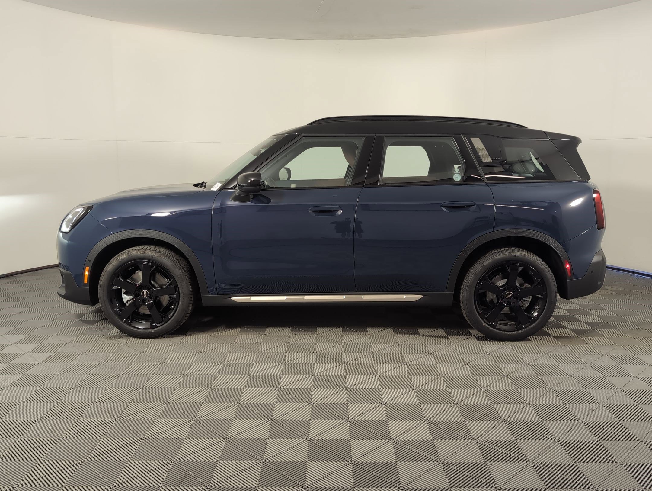 New 2026 MINI Cooper Countryman S image 2