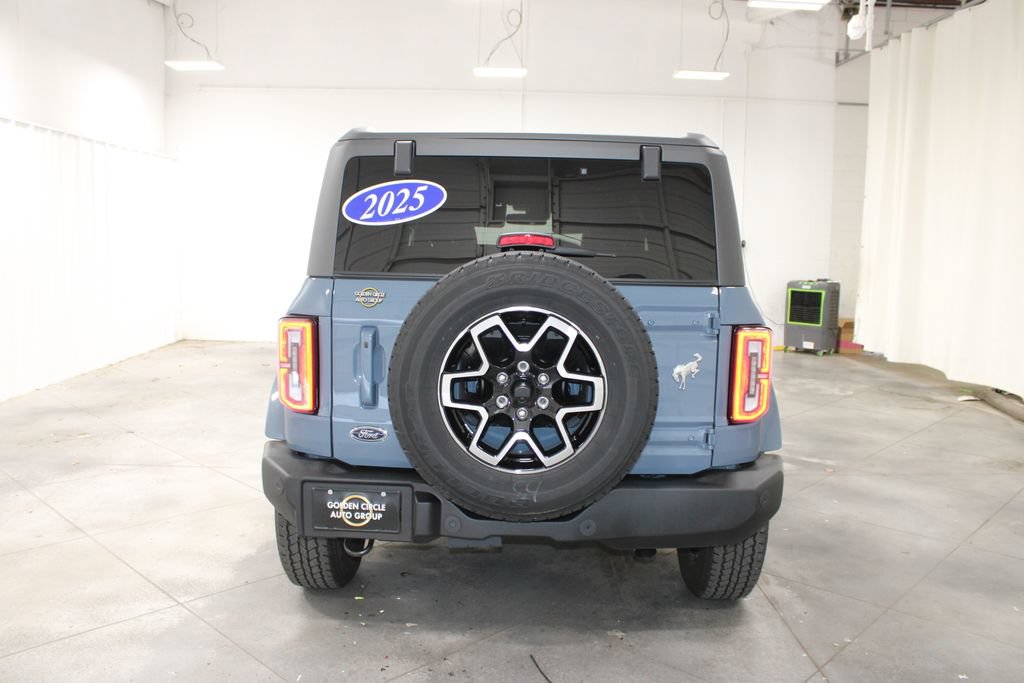 Used 2025 Ford Bronco Outer Banks AWD/4WD image 8