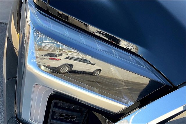 Used 2025 Toyota Tundra Limited image 27