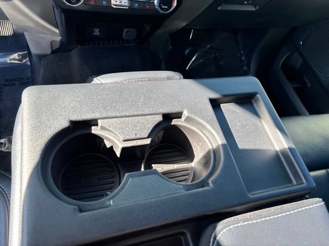 Used 2022 Ford F350 Lariat w/ Tremor Off-Road Package AWD/4WD image 28