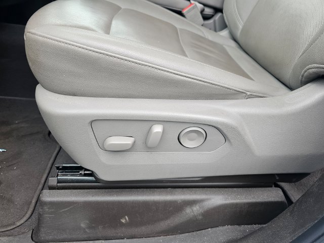 Used 2025 GMC Sierra 1500 SLT AWD/4WD image 18