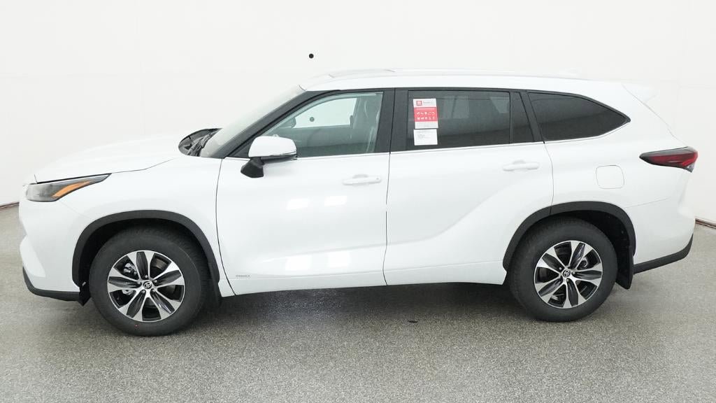 New 2026 Toyota Highlander XLE AWD/4WD image 3