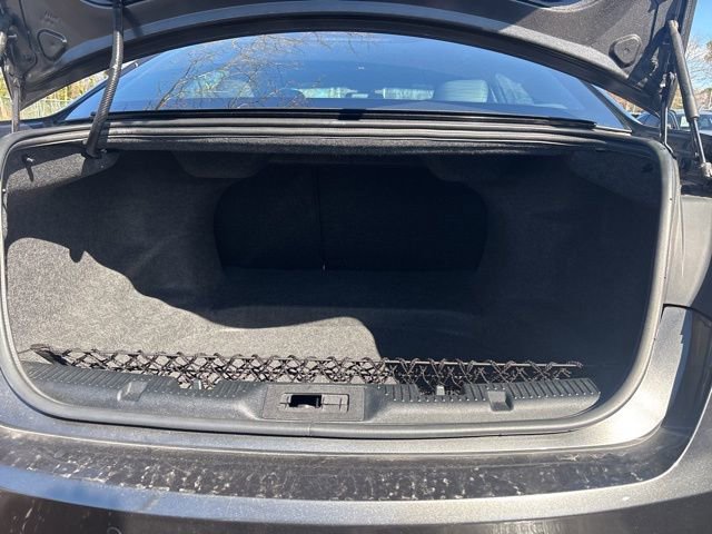 Used 2015 Ford Taurus Limited w/ Equipment Group 301A image 8