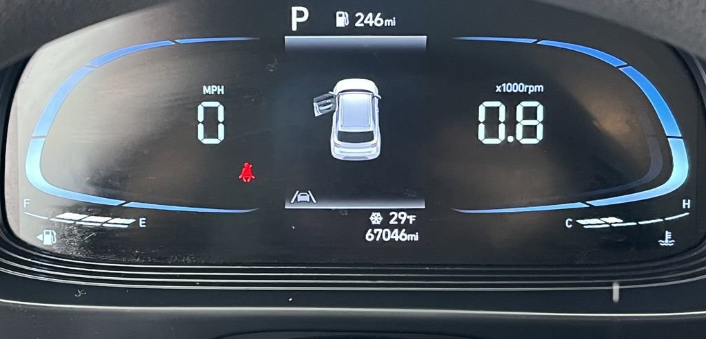 Used 2023 Hyundai Venue SE w/ Cargo Package FWD image 13