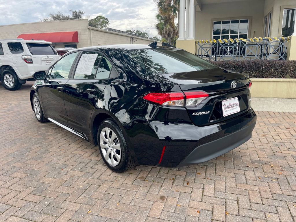 Used 2025 Toyota Corolla LE image 3