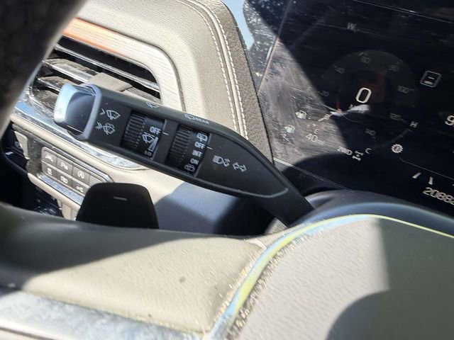 Certified 2025 GMC Yukon XL Denali AWD/4WD image 30