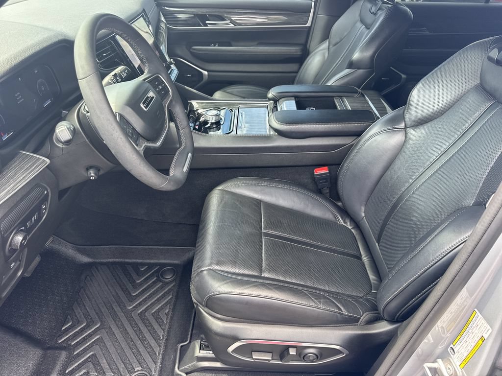 Used 2022 Jeep Wagoneer Series II RWD image 9