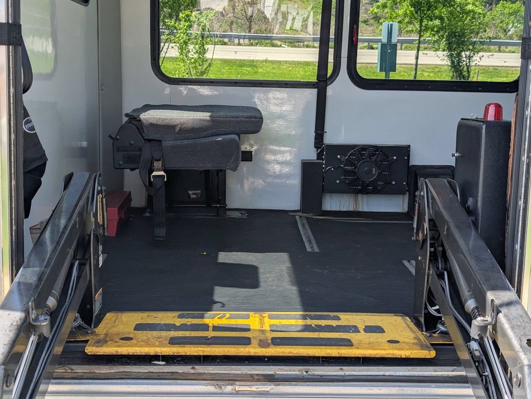 Used 2007 Ford E-450 and Econoline 450 RWD image 36