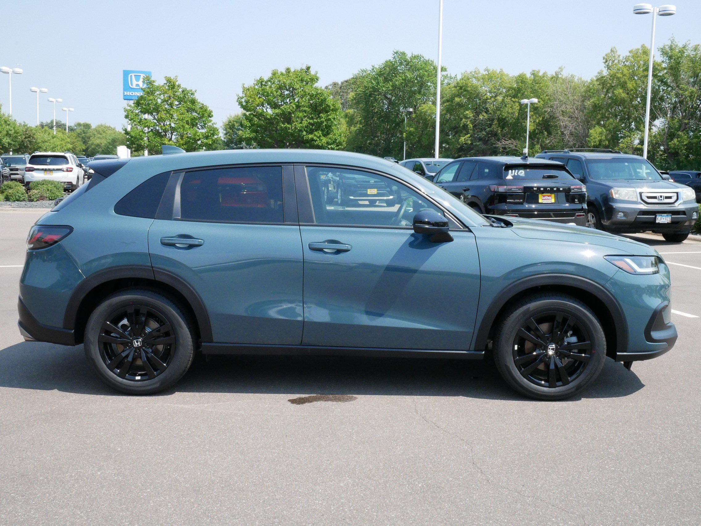 Used 2027 Honda HR-V Sport image 16