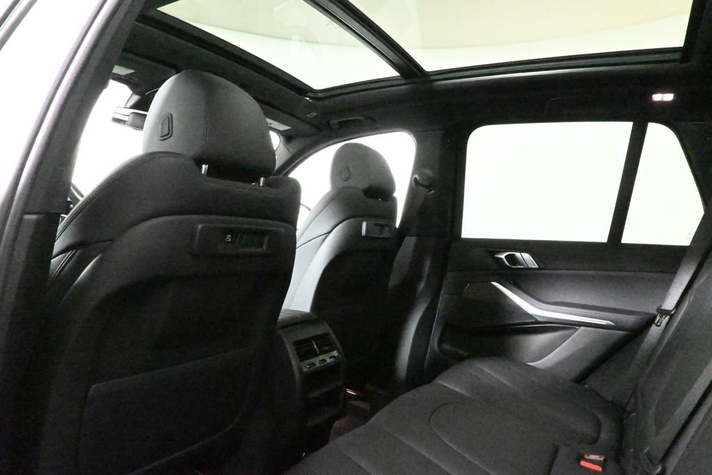 Used 2022 BMW X5 xDrive40i image 32