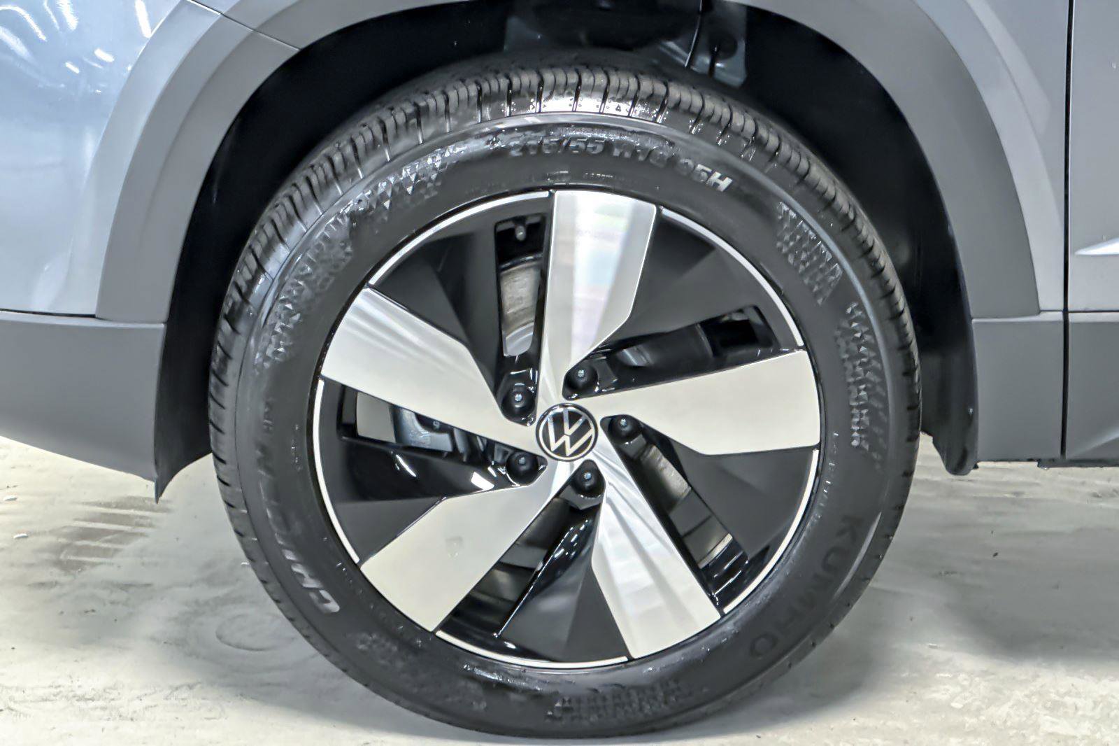 New 2026 Volkswagen Taos S image 24