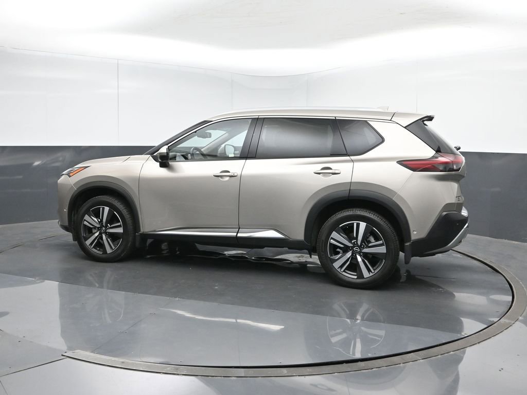 Used 2022 Nissan Rogue Platinum w/ Head-Up Display Package image 3