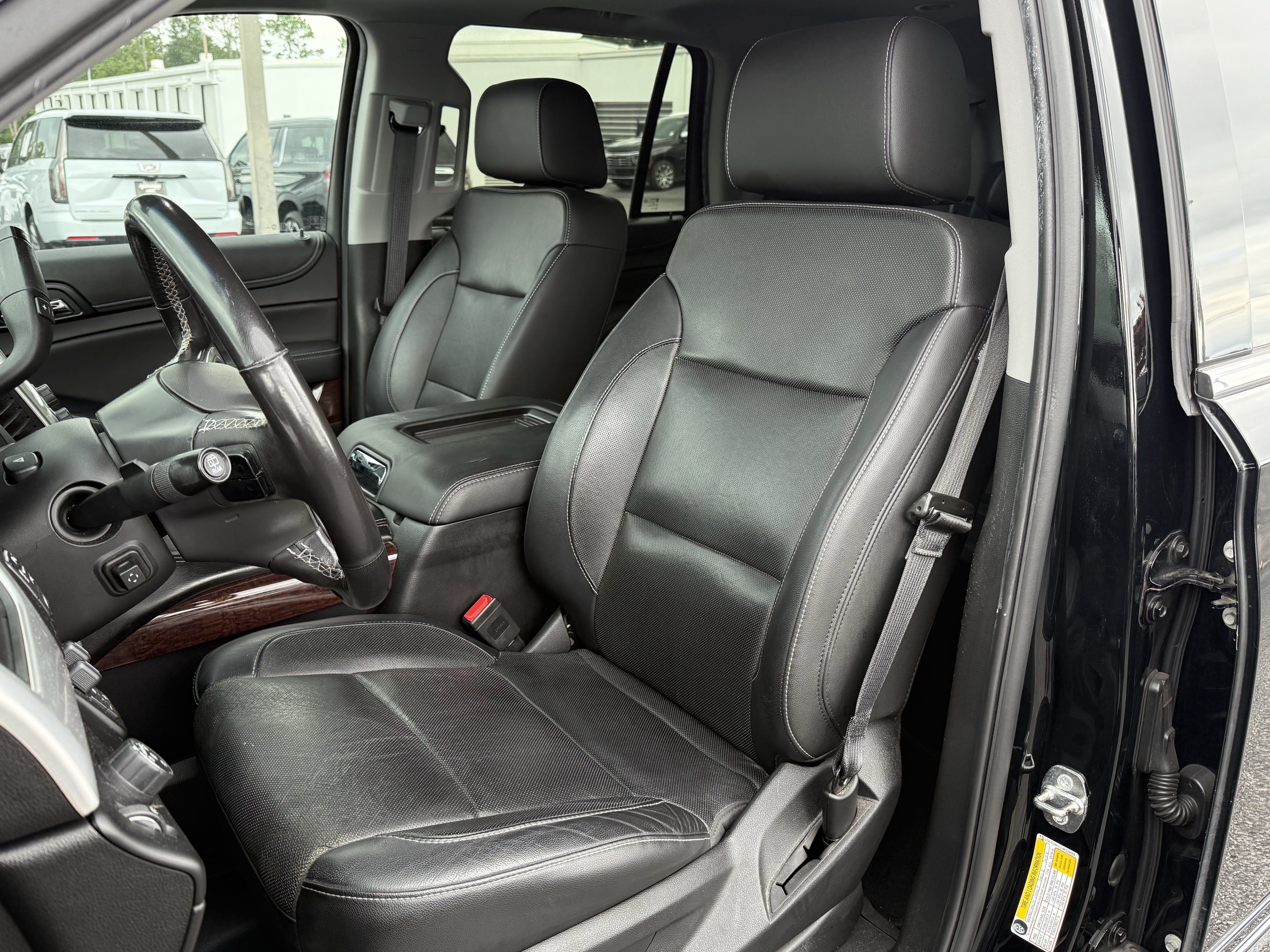 Used 2018 GMC Yukon SLT w/ Premium Edition RWD image 5