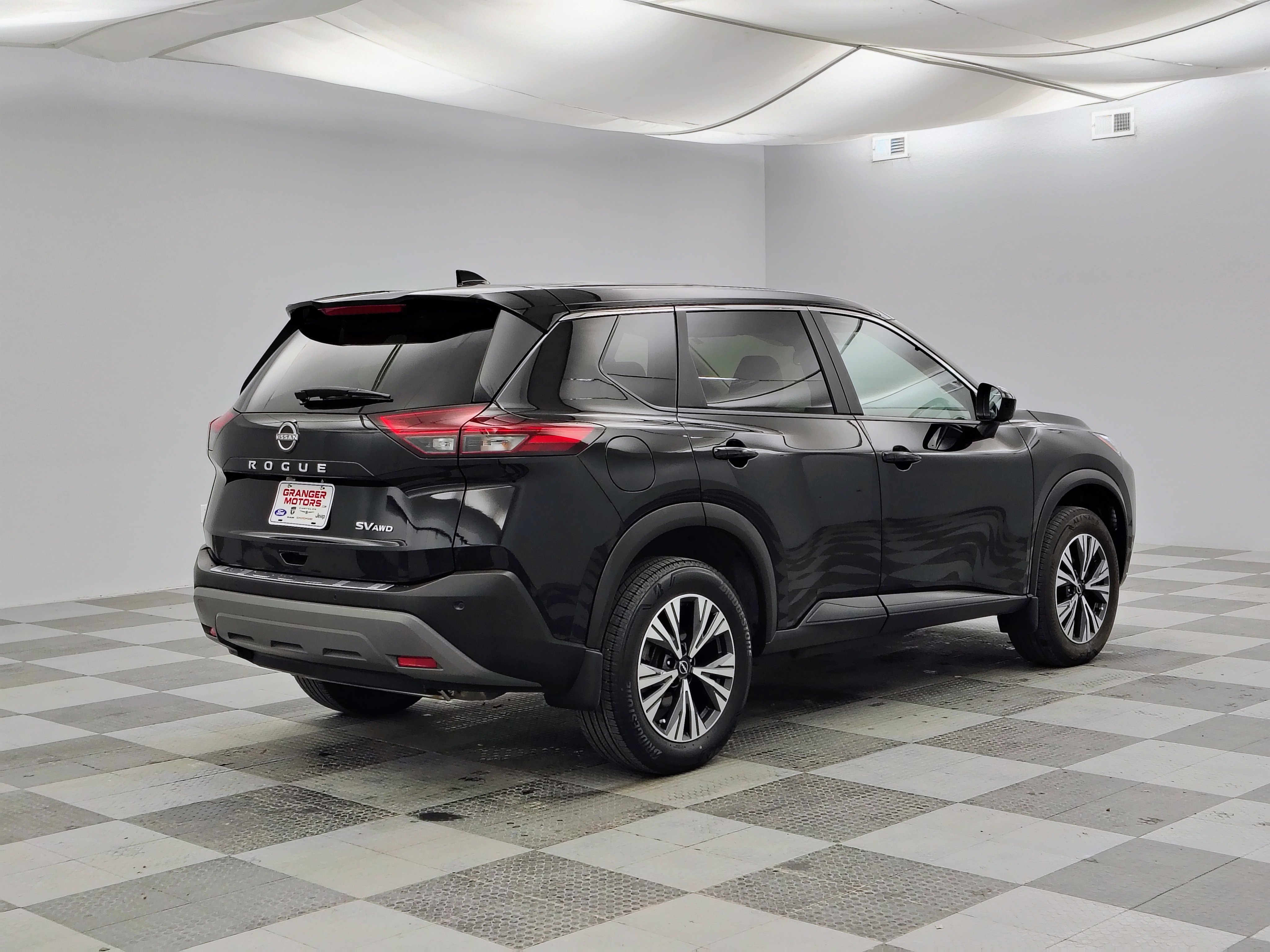 Used 2023 Nissan Rogue SV AWD/4WD image 8