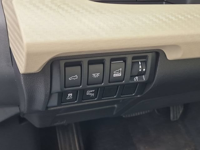 Used 2021 Subaru Ascent Premium w/ Convenience Package AWD/4WD image 16