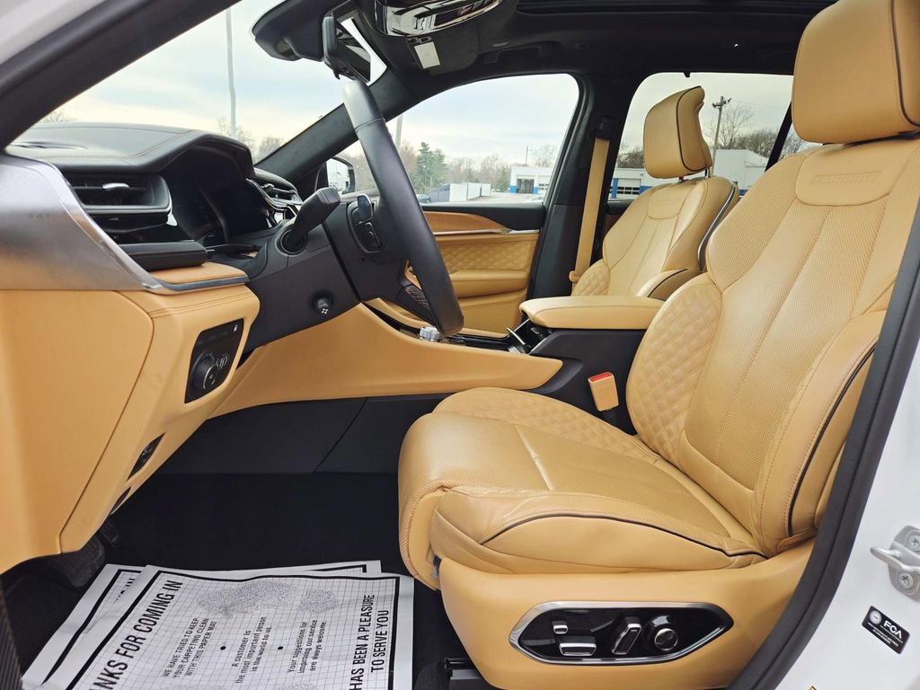 Used 2022 Jeep Grand Cherokee Summit image 12