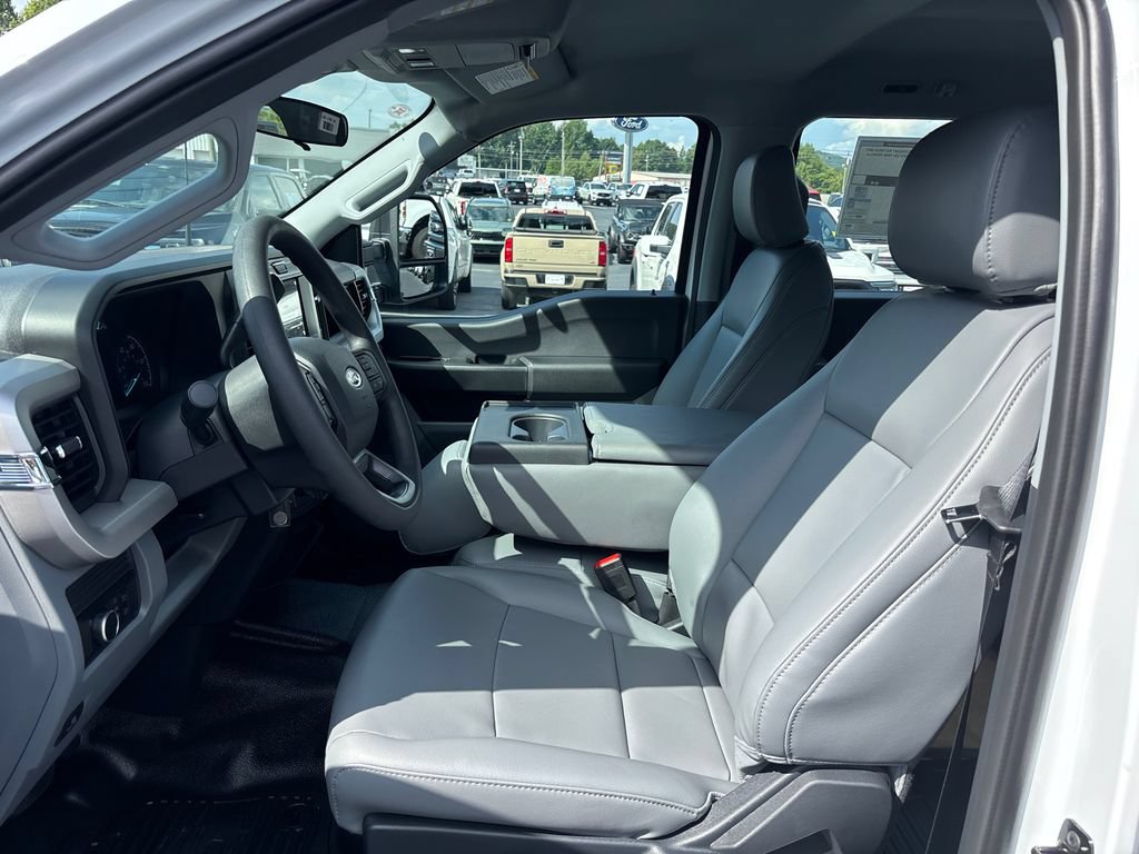 New 2026 Ford F350 XL AWD/4WD image 16