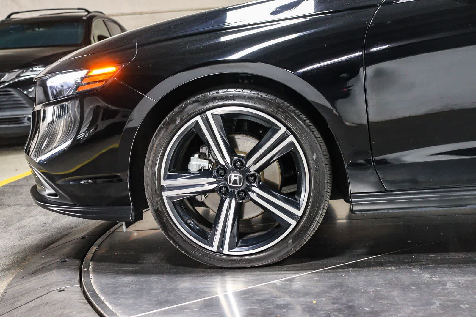 Used 2024 Honda Accord Sport image 6