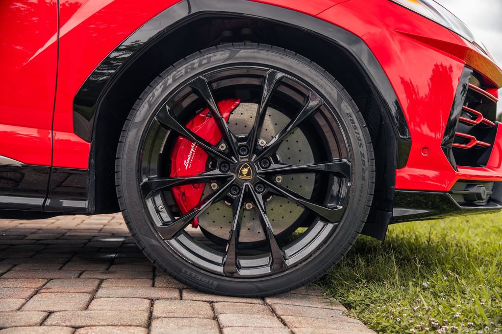 Used 2020 Lamborghini Urus AWD/4WD image 15
