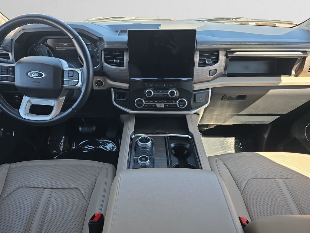Used 2024 Ford Expedition Limited AWD/4WD image 12