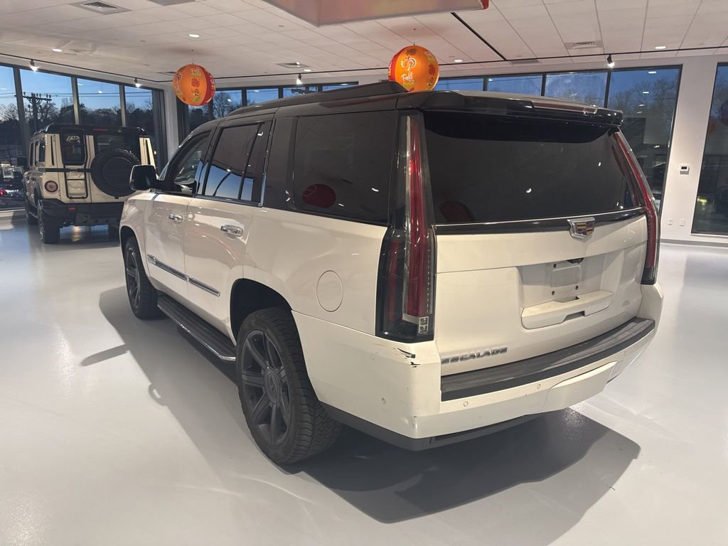 Used 2019 Cadillac Escalade Luxury image 7
