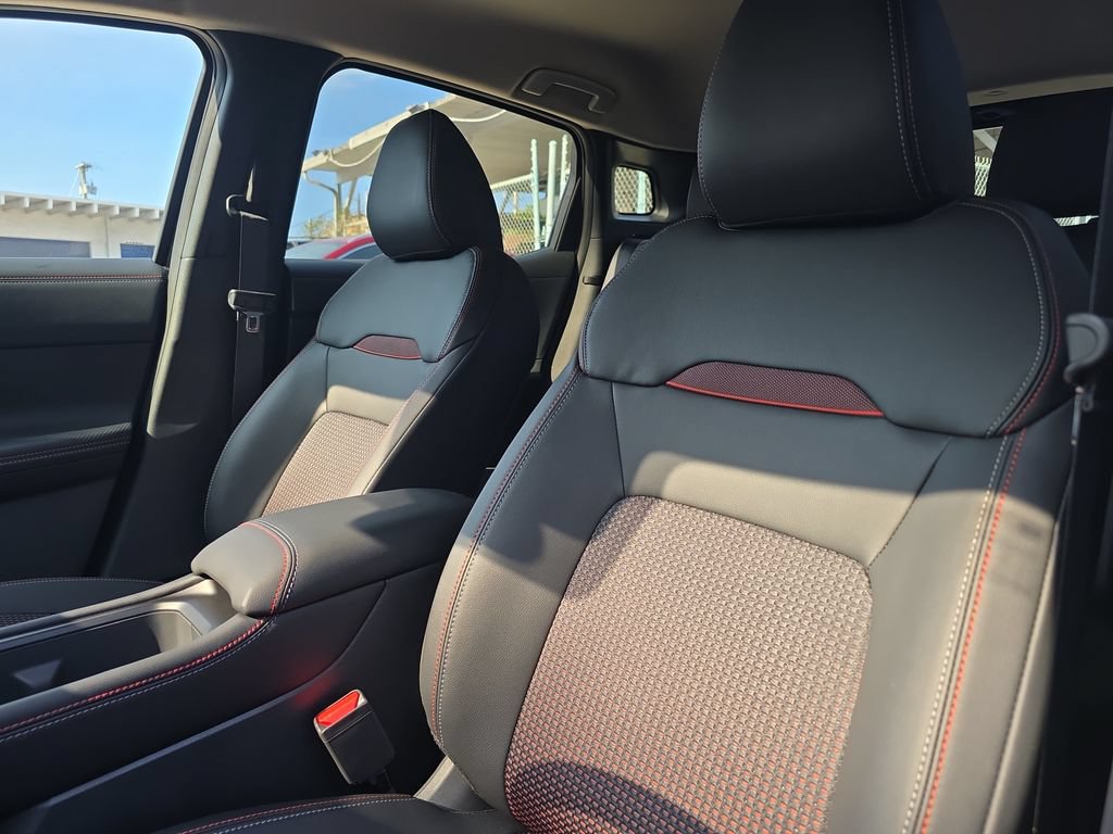 New 2026 Nissan Kicks SR AWD/4WD image 26