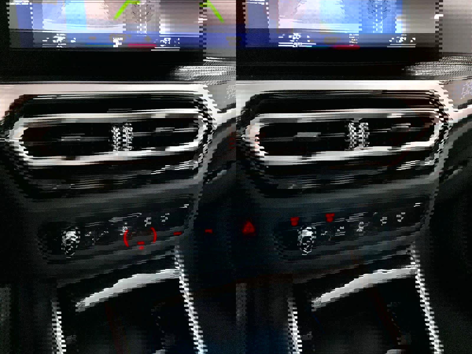 Used 2023 BMW 230i Coupe w/ M Sport Package image 35