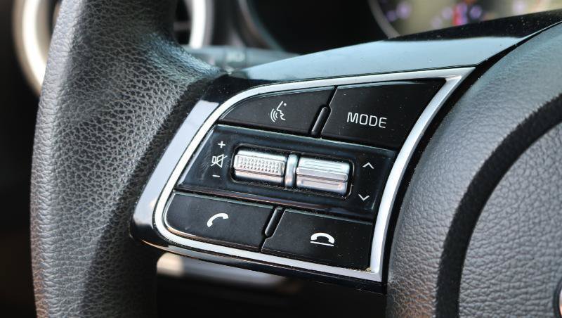 Used 2020 Kia Forte LXS FWD image 9